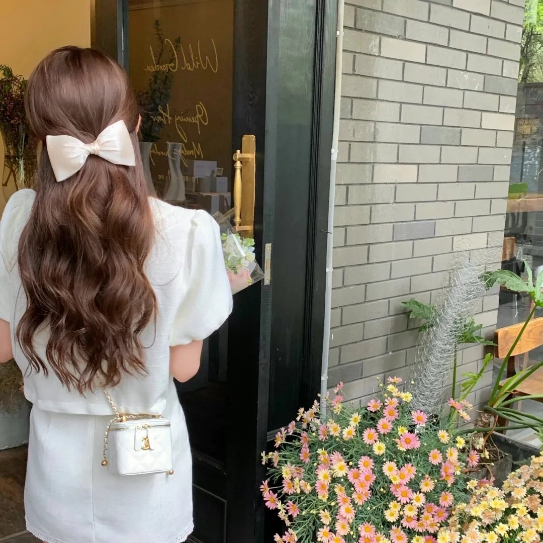 明天，我会成为谁的女友